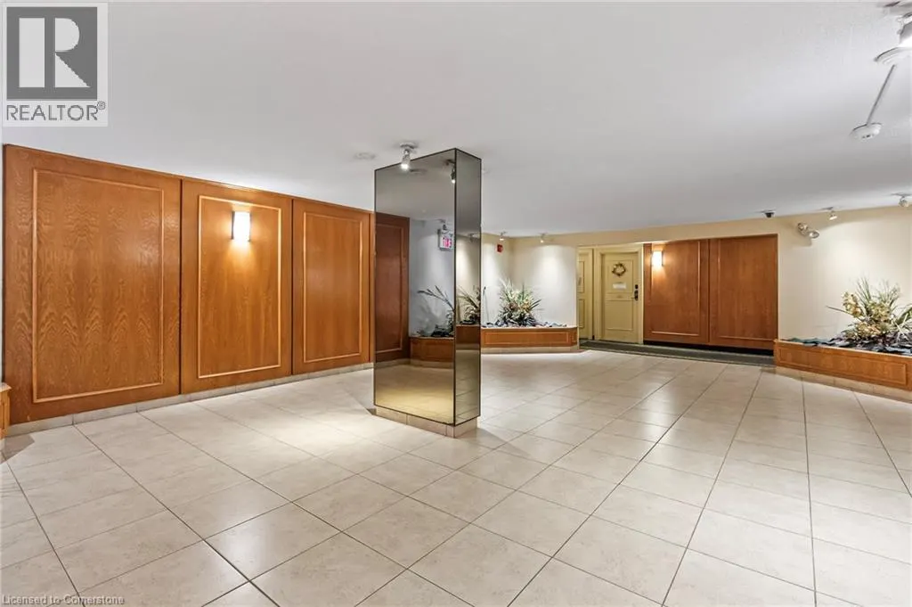 1300 MARLBOROUGH Court Unit# 523, #523