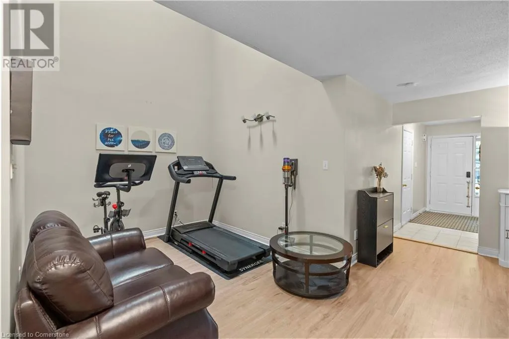 320 HAMILTON Drive Unit# 10, #10