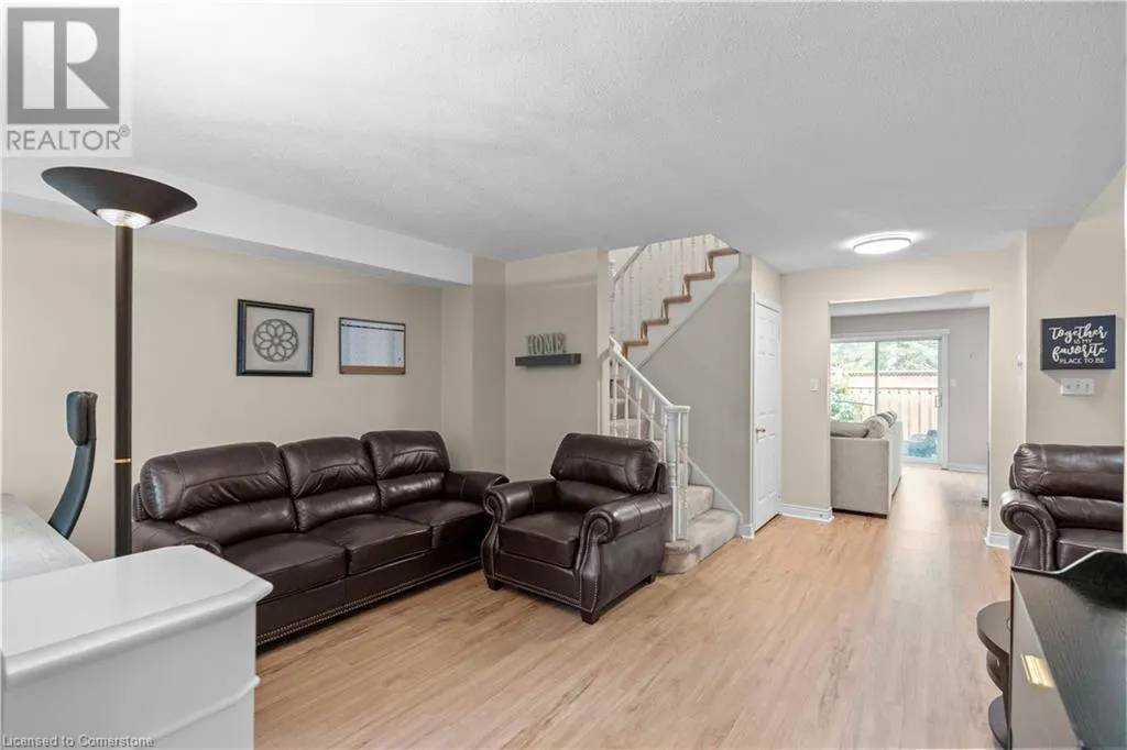 320 HAMILTON Drive Unit# 10, #10