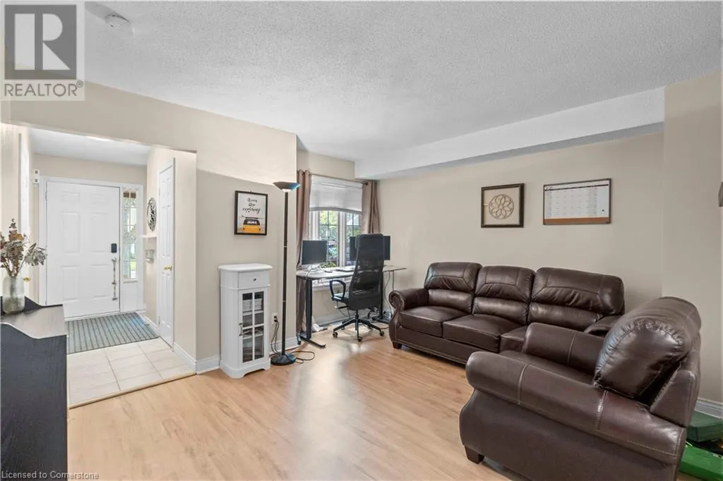 320 HAMILTON Drive Unit# 10, #10