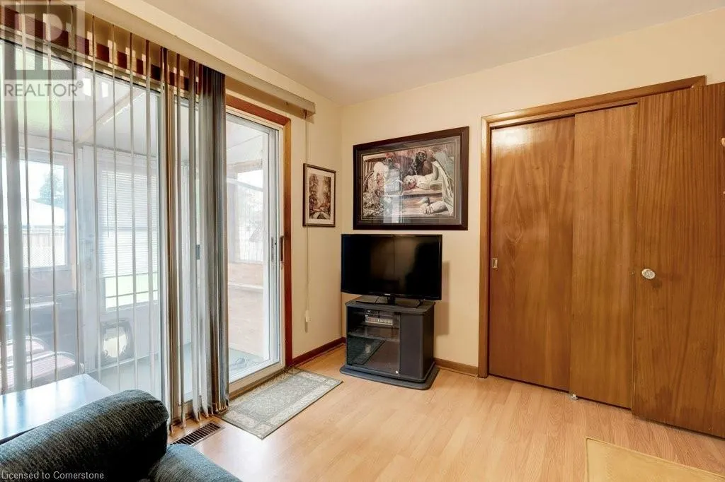 29 BEACON Avenue