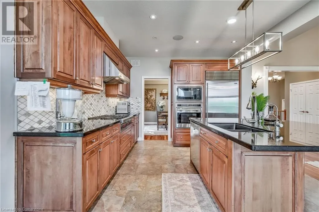 19 SIMMONDS Drive Unit# 14, #14