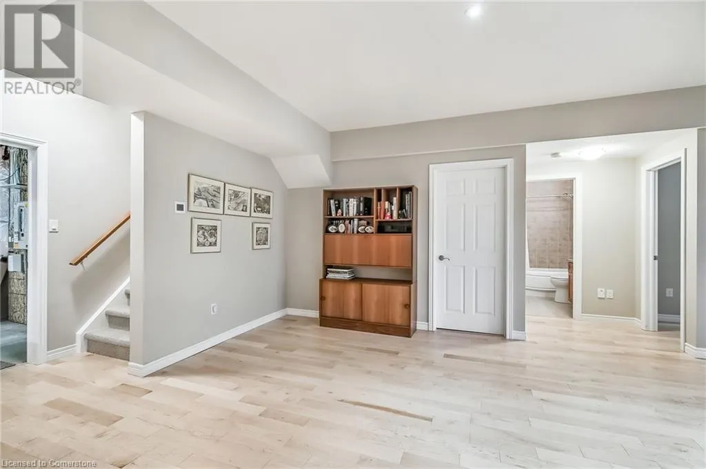 19 SIMMONDS Drive Unit# 14, #14