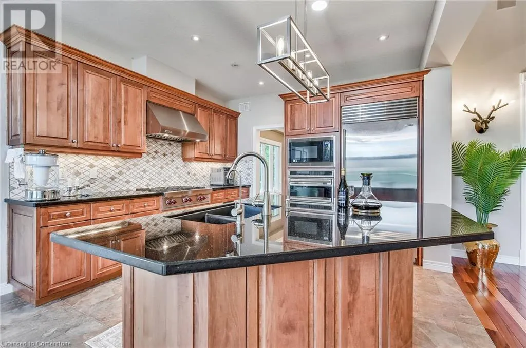 19 SIMMONDS Drive Unit# 14, #14