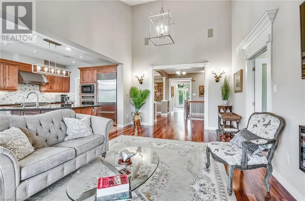 19 SIMMONDS Drive Unit# 14, #14