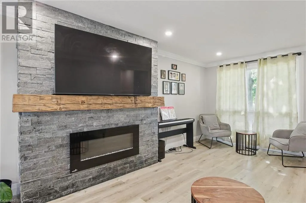 151 E GATESHEAD Crescent E Unit# 129, #129