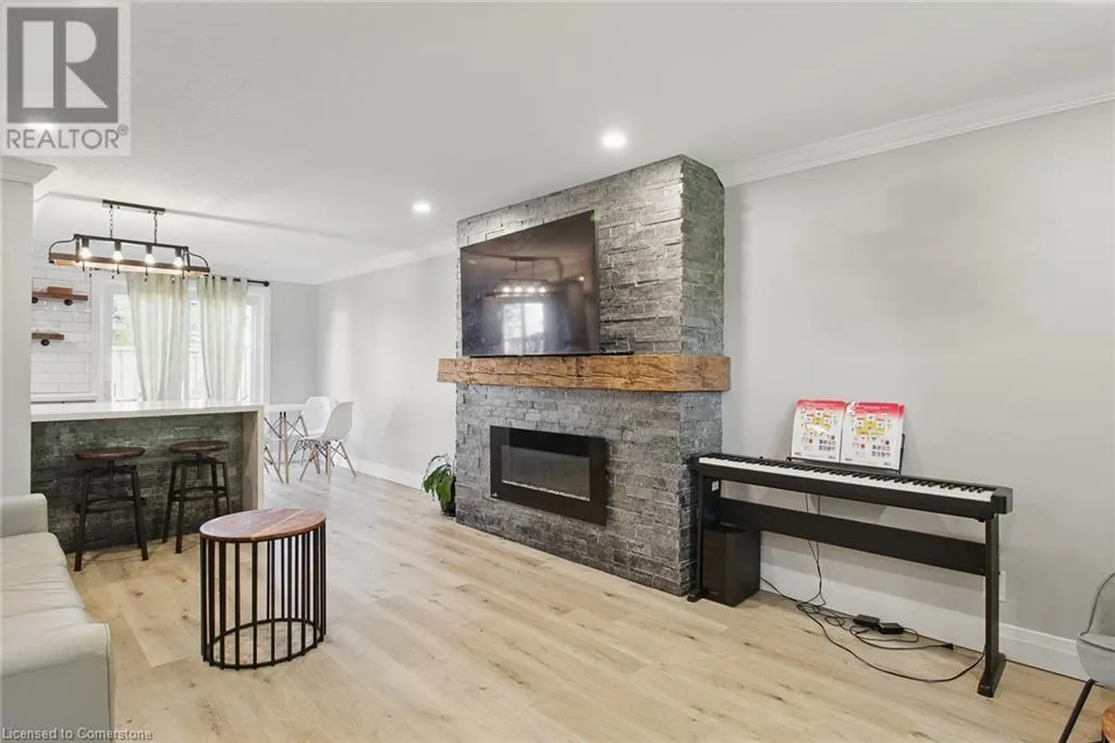 151 E GATESHEAD Crescent E Unit# 129, #129