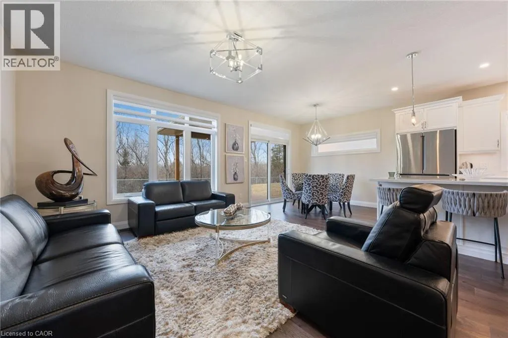 50 VANROOY Trail