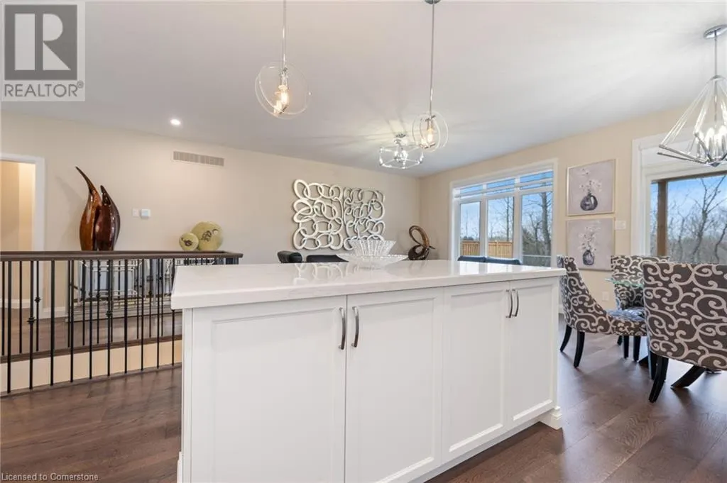 50 VANROOY Trail