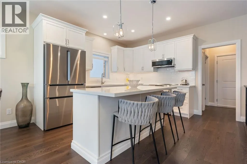 50 VANROOY Trail