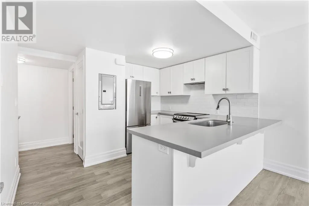 760 LAKESHORE Road E Unit# 206, #206