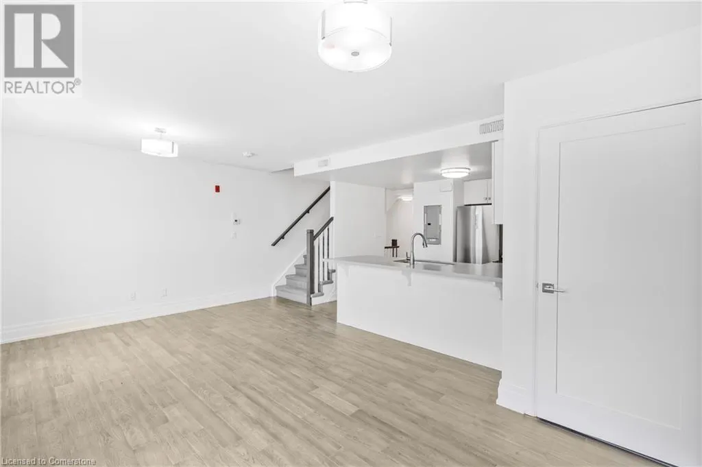 760 LAKESHORE Road E Unit# 206, #206
