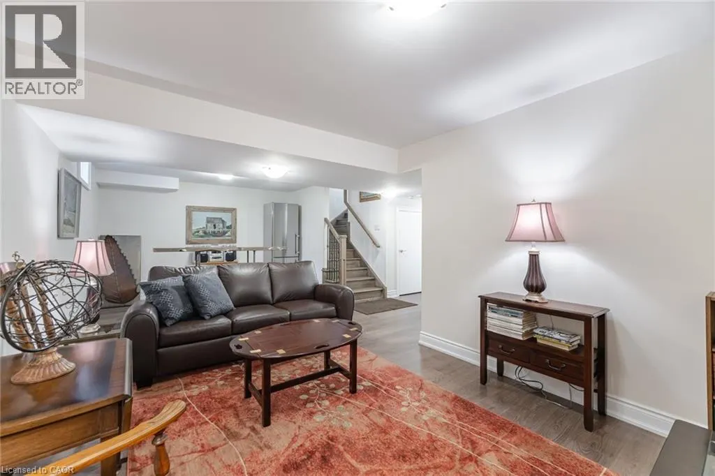 47 WINDSOR Circle