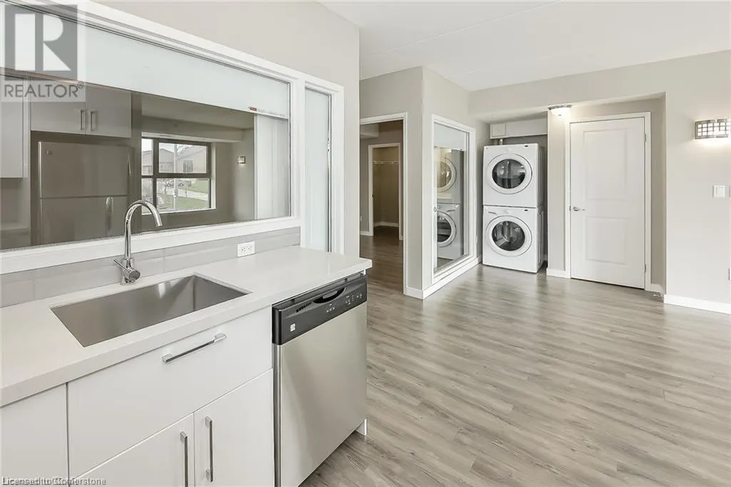 1291 GORDON Street Unit# 223, #223