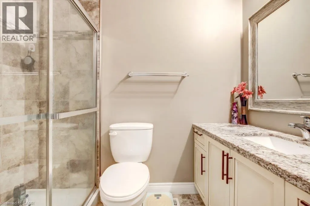 194 DONLY Drive S Unit# 6, #6