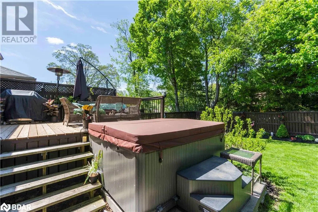 39 LAKEWOOD Crescent