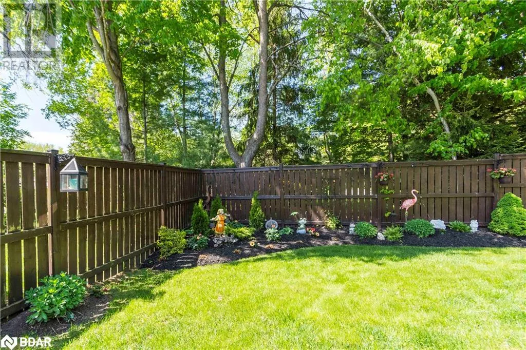 39 LAKEWOOD Crescent