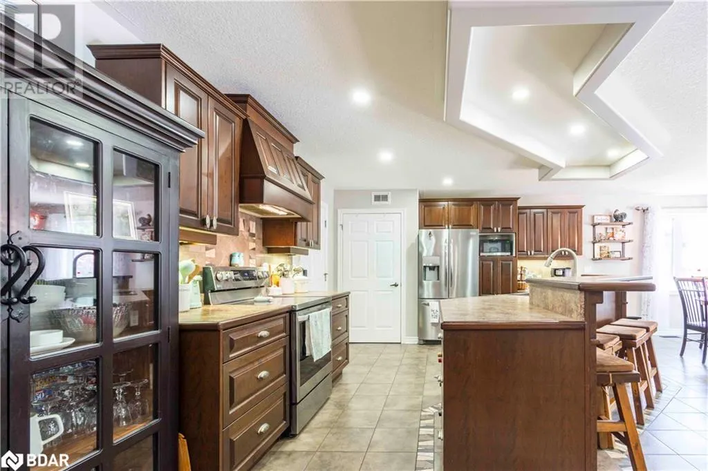 39 LAKEWOOD Crescent