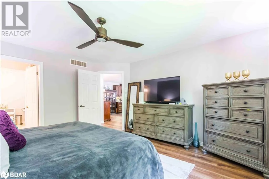 39 LAKEWOOD Crescent