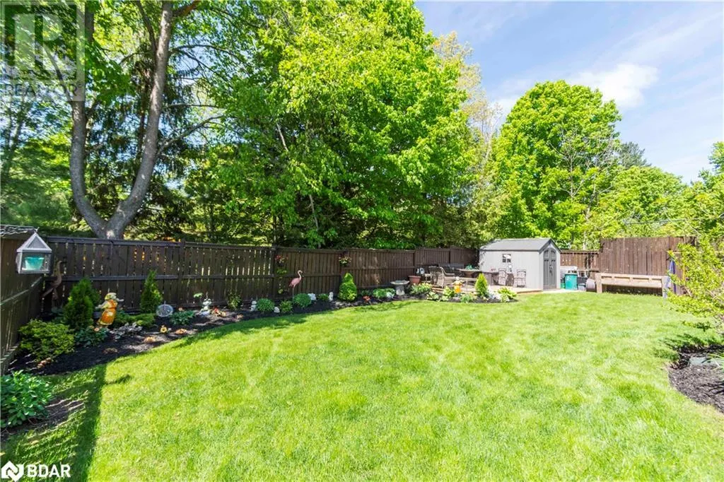 39 LAKEWOOD Crescent