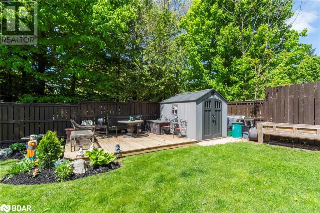 39 LAKEWOOD Crescent