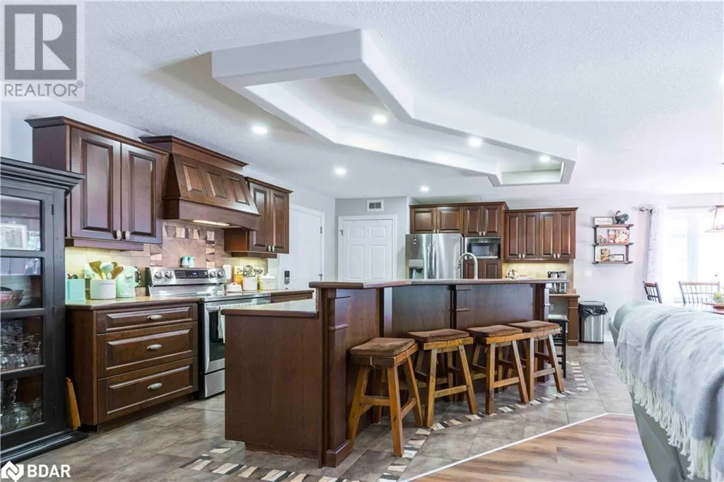 39 LAKEWOOD Crescent