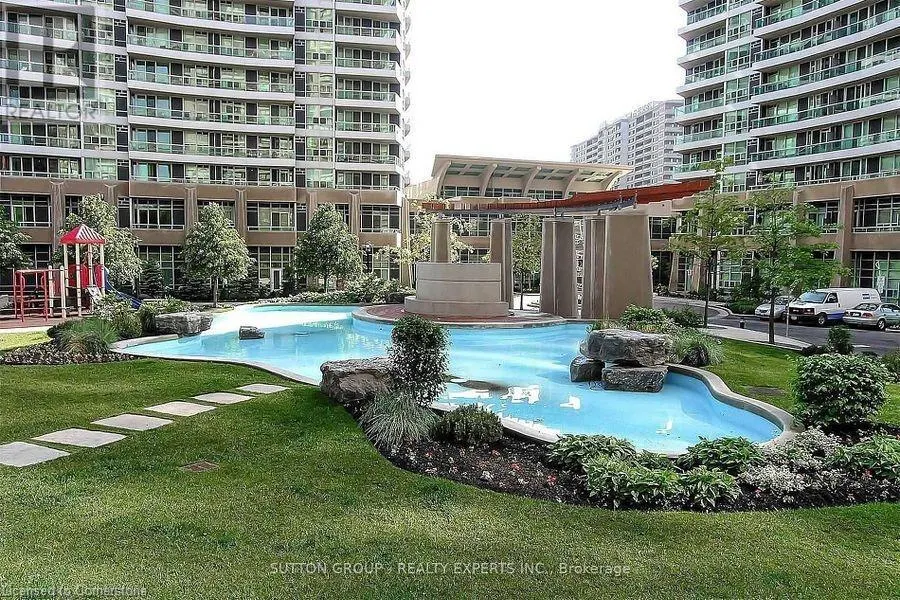 33 ELM Drive Unit# 407, #407