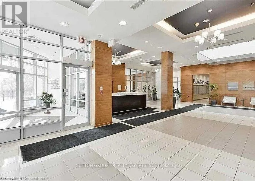 33 ELM Drive Unit# 407, #407