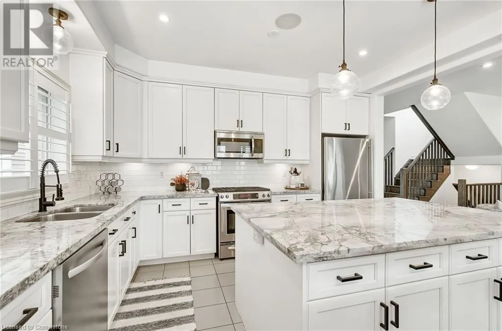 4884 ALLAN Court