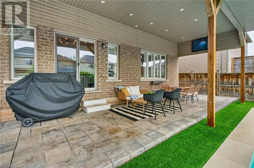 4884 ALLAN Court