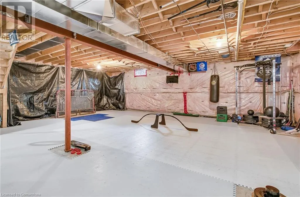 4884 ALLAN Court