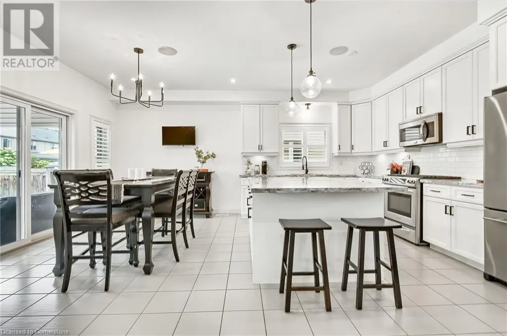 4884 ALLAN Court