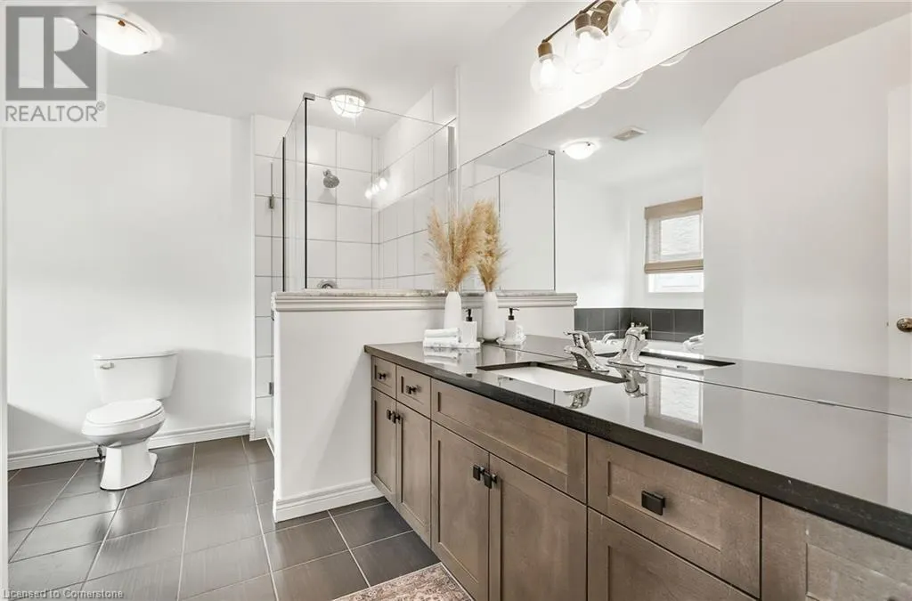 4884 ALLAN Court