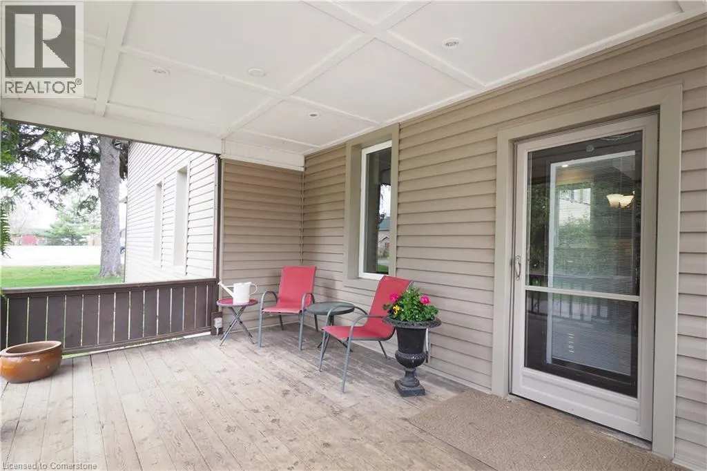 107 WOOLWICH Street S