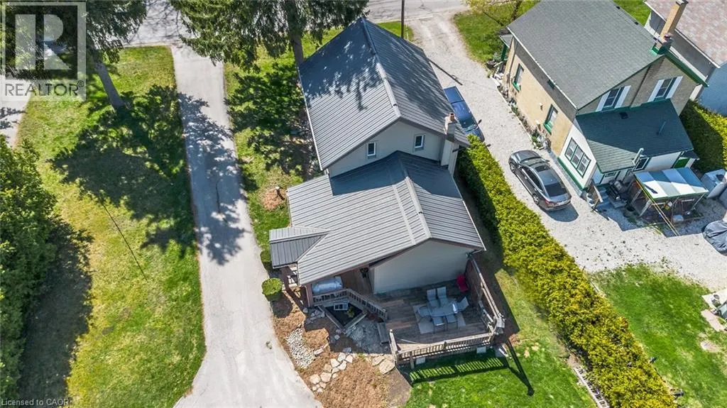 107 WOOLWICH Street S
