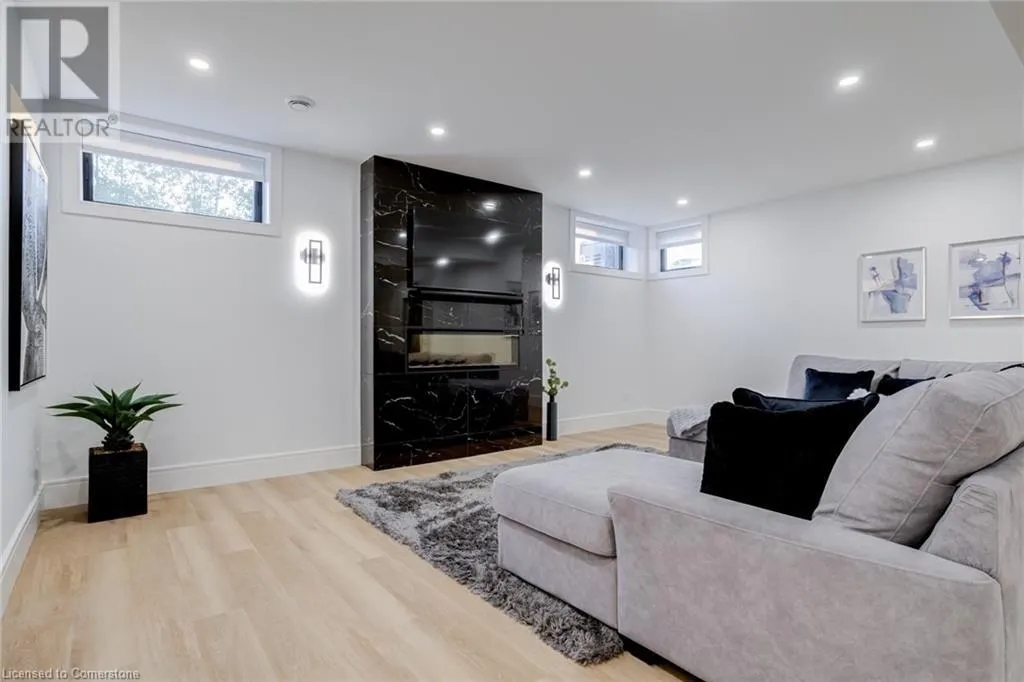 6 SHAKESPEARE Road