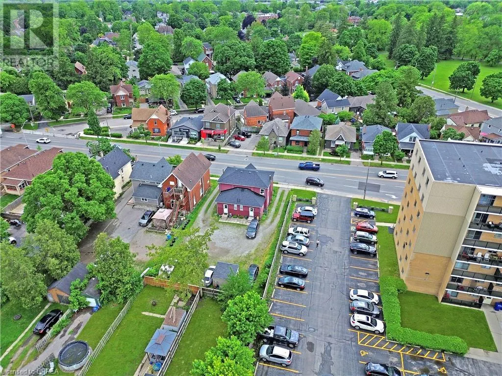 273 BRANT Avenue