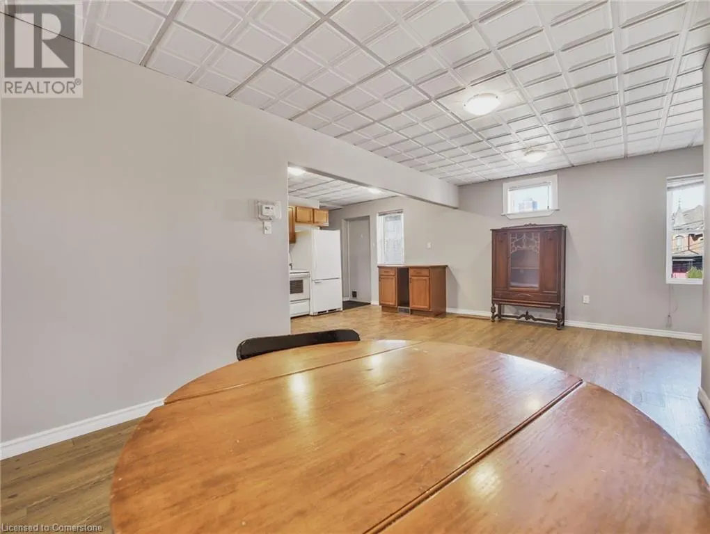 14 VICTORIA Avenue N