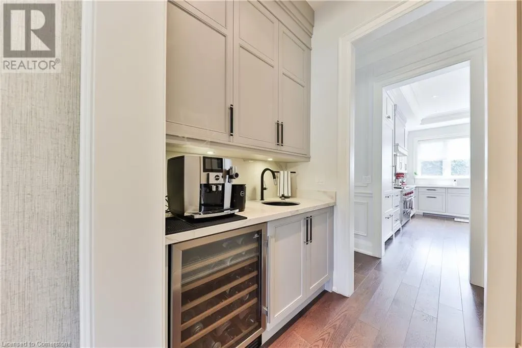 408 SAVILLE Crescent