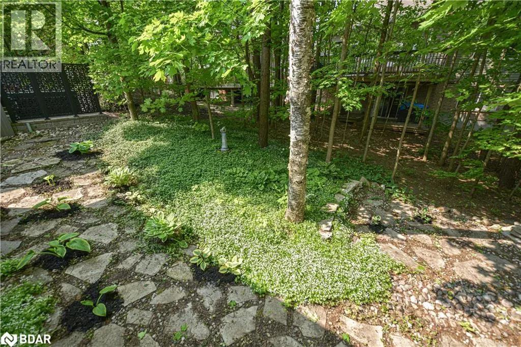 37 TANGLEWOOD Crescent