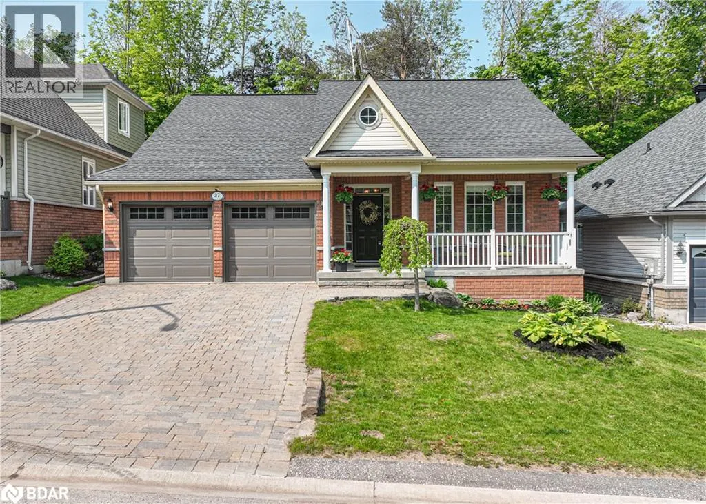 37 TANGLEWOOD Crescent