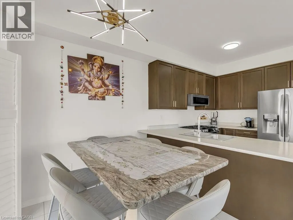 104 OAKTREE Drive