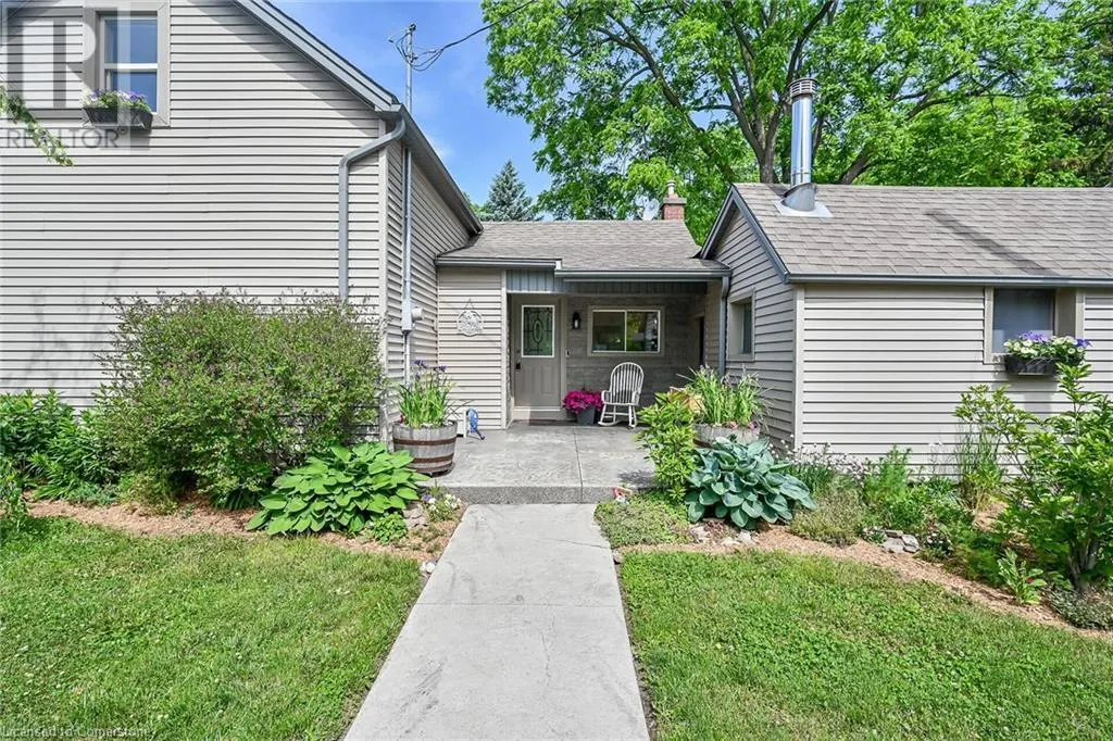 287 KING Street W