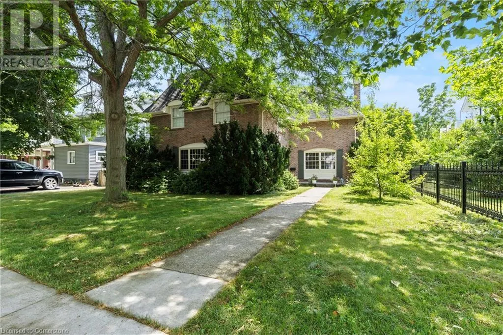 211 MERRITT Street