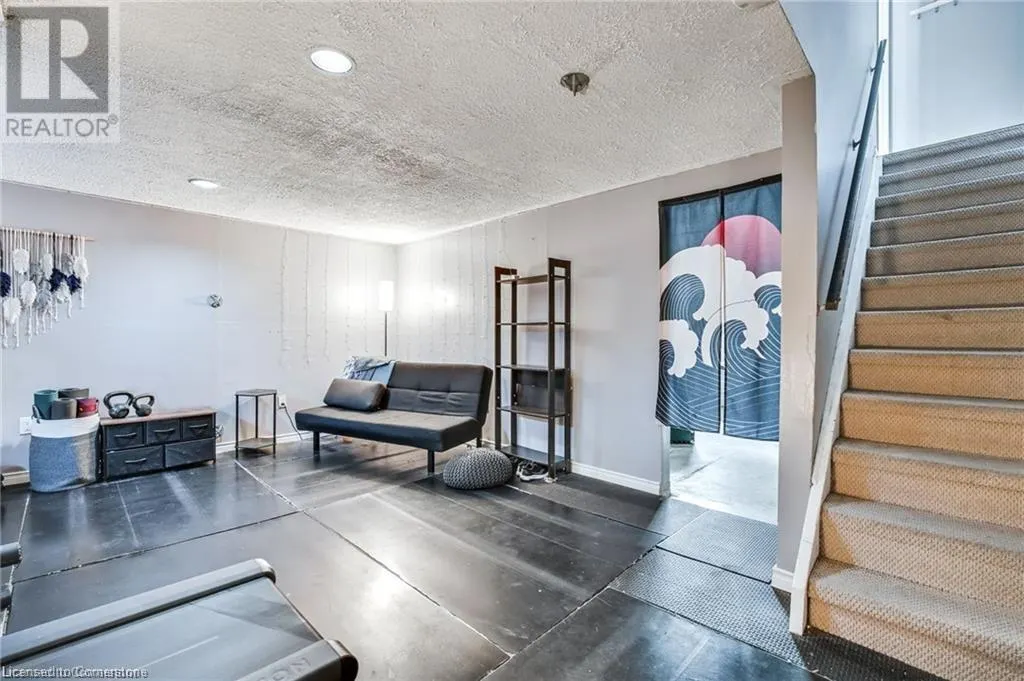 2700 BARTON Street E Unit# 2, #2