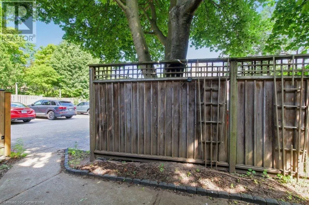 561 PRINCESS Avenue Unit# 2, #2