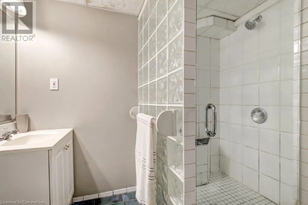 561 PRINCESS Avenue Unit# 2, #2