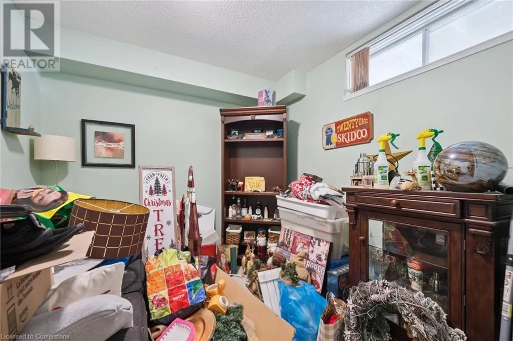 465 BEECHWOOD Place Unit# 17, #17
