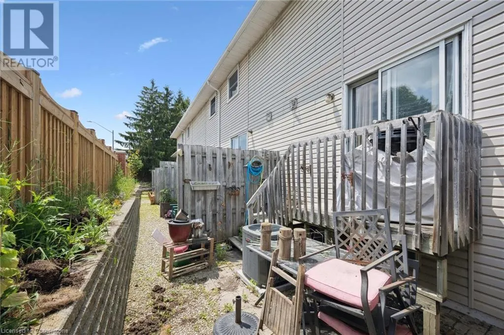 465 BEECHWOOD Place Unit# 17, #17