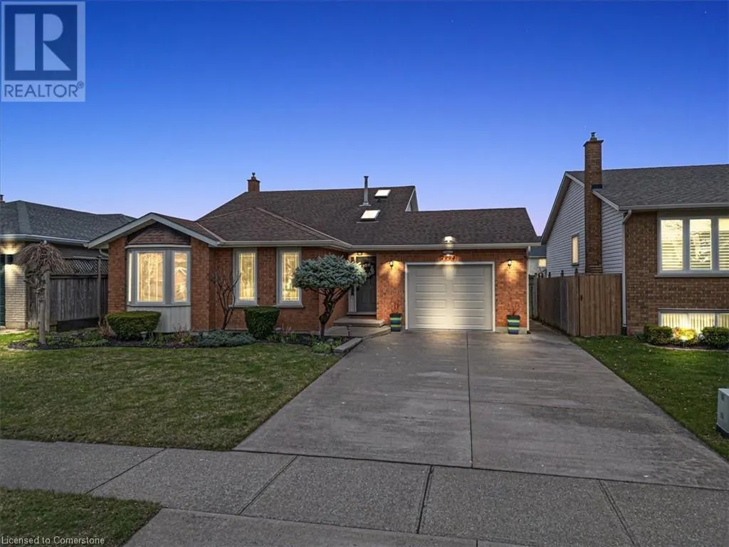7994 OAKRIDGE Drive